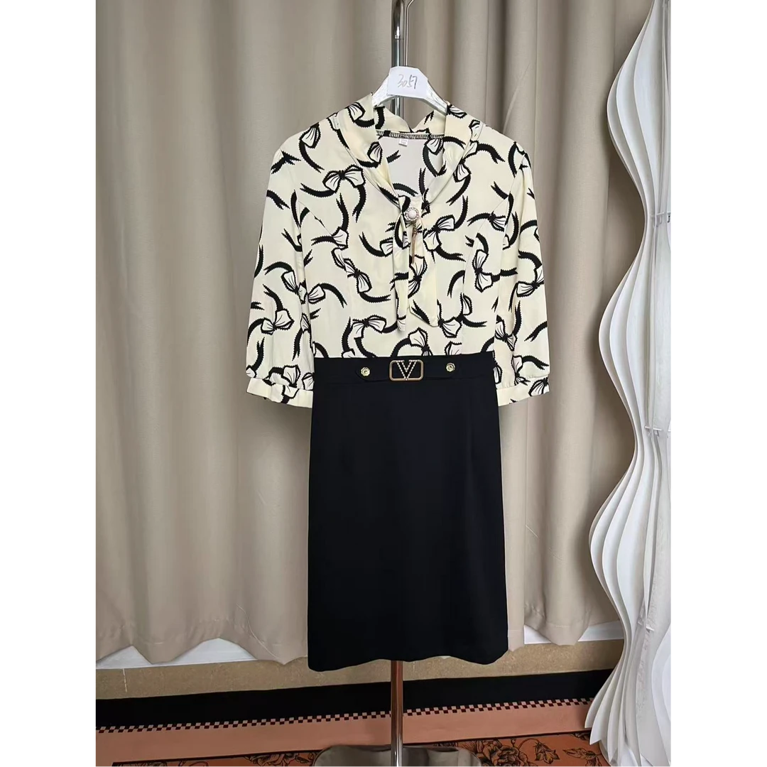 3057V领女士连衣裙拼接中袖百搭黑白静奢风减龄格纹轻奢