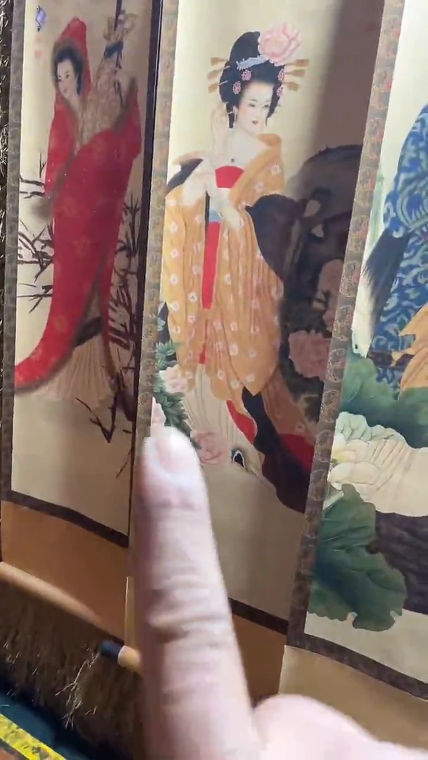 玉米福满专属链接  四条瓶 四美女