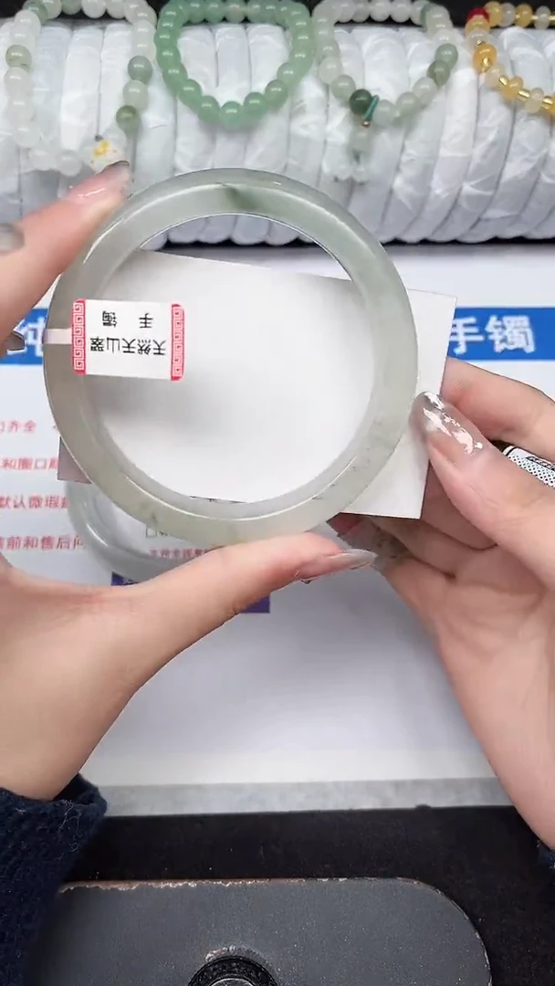 未镶嵌手镯石英质玉340-64/65