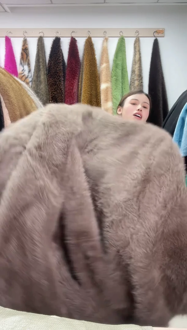 狐狸毛D648尺寸1.8*2