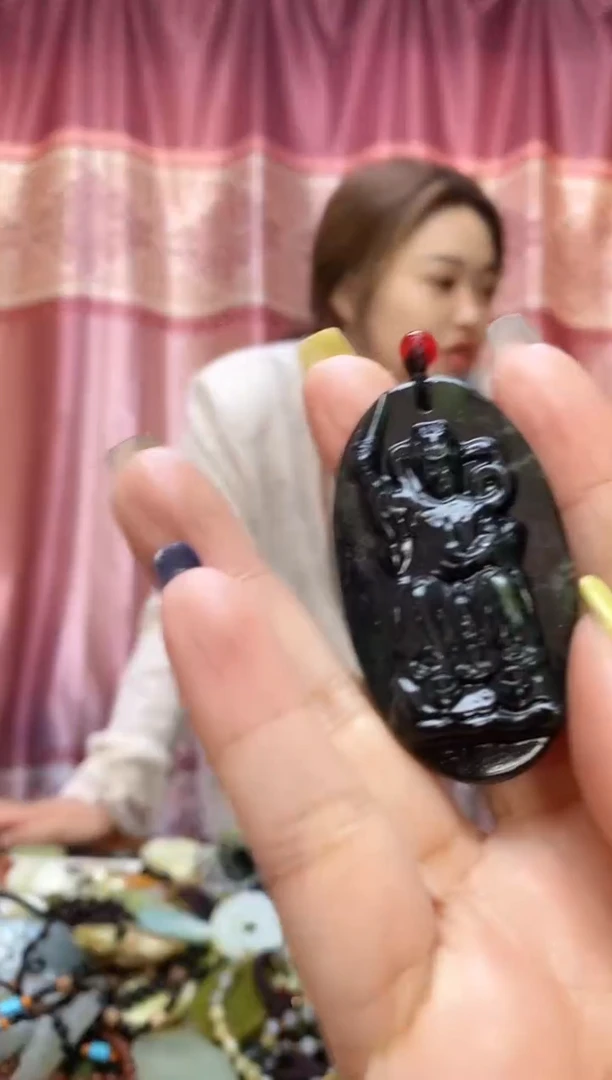 未镶嵌岫玉吊坠