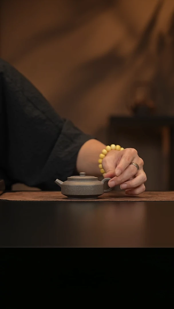 允禾斋  紫砂壶  仲芳周盘  紫泥