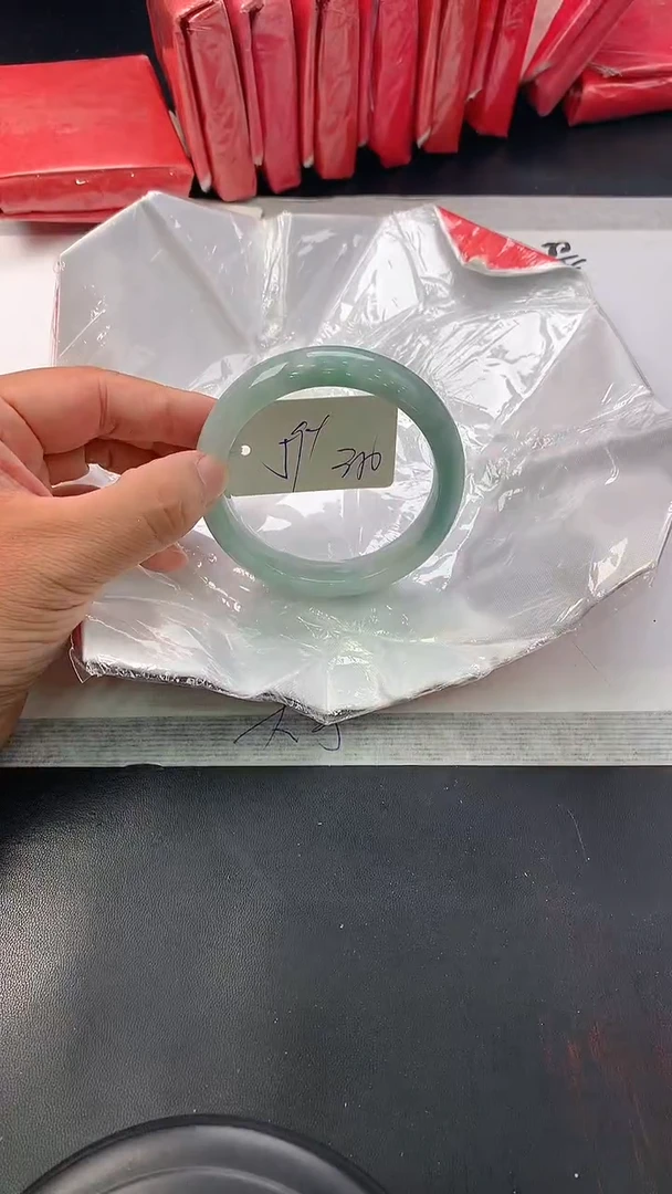 翡翠手镯未镶嵌155