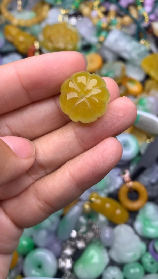 颈饰未镶嵌翡翠缅甸翡翠吊坠