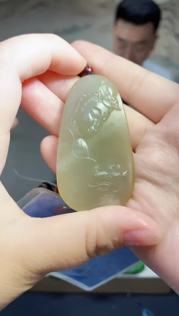 和田玉未镶嵌颈饰1