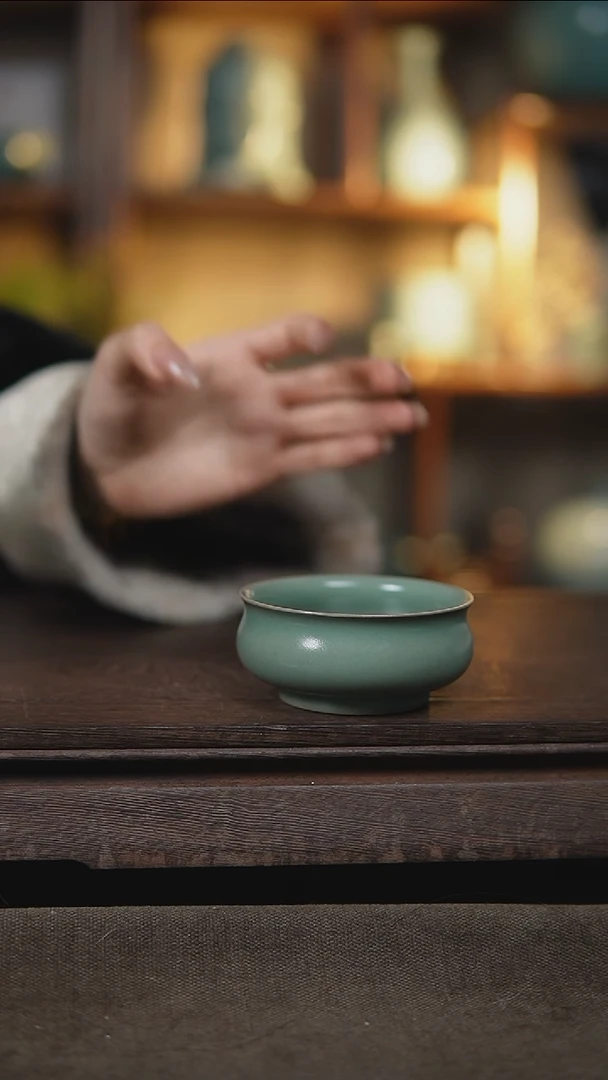 【闪购商品】杯仿古翡翠绿炉式杯瑕