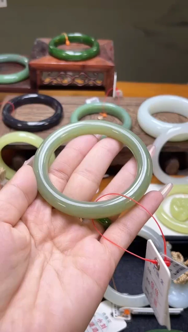 未镶嵌手镯和田玉若羌黄口 56圈