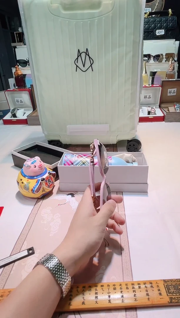 瓷片瓷器 库房到期 全部地板价@@1