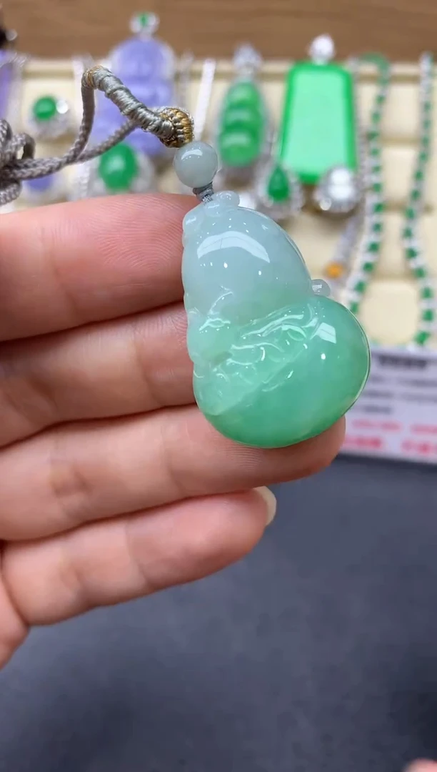 翡翠未镶嵌颈饰112-中国好珍宝