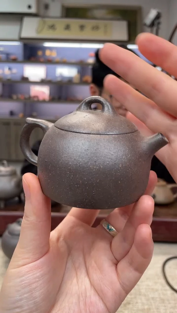 【闪购商品】紫砂茶壶岩中泥小秦权