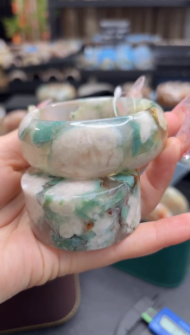 未镶嵌手镯石英质玉190(56圈赠送镯心)