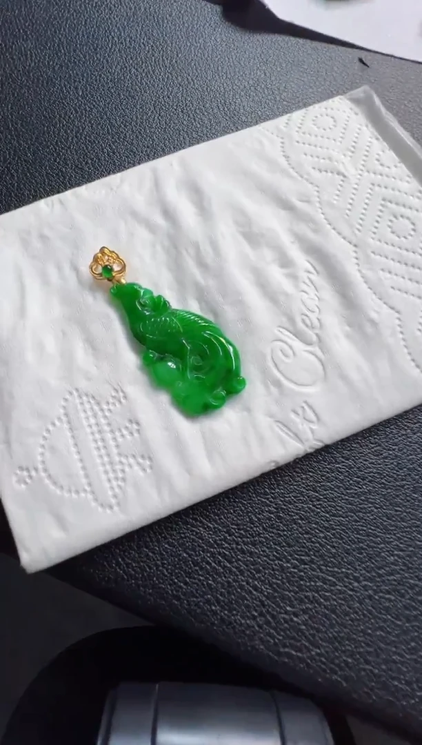 吊坠(不含链)18K金镶嵌翡翠1980