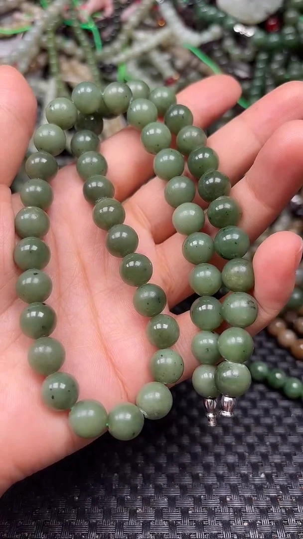 和田玉未镶嵌颈饰1