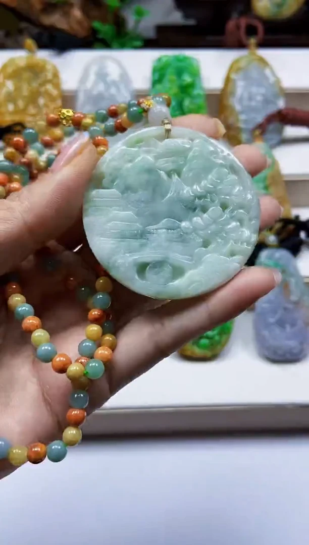 颈饰未镶嵌翡翠翡翠A货