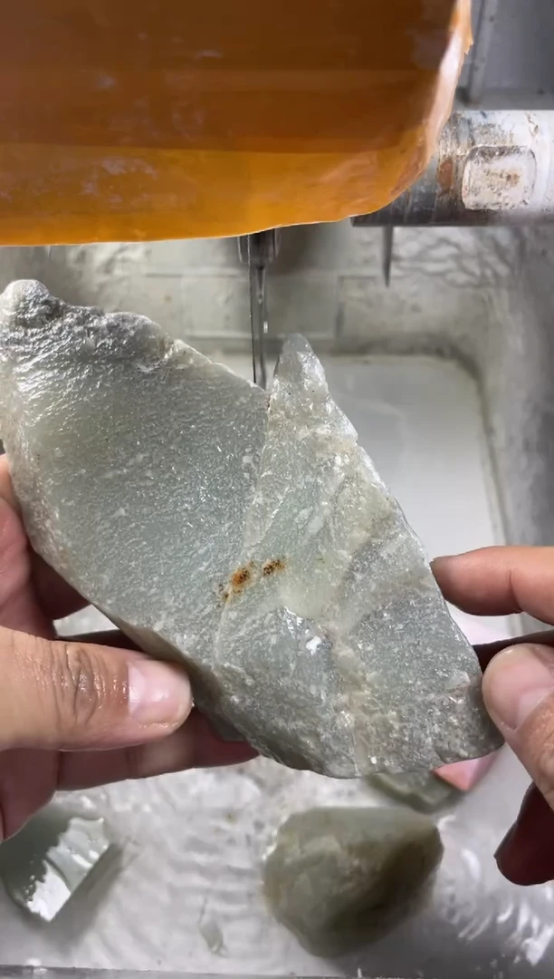 未镶嵌和田玉摆件1