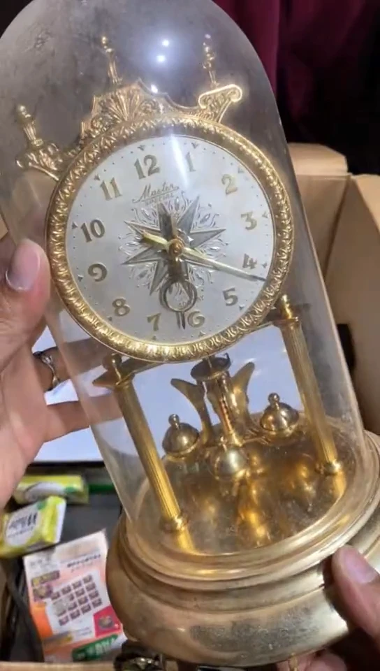 8新中古商品，瑕疵品，不保好坏。569