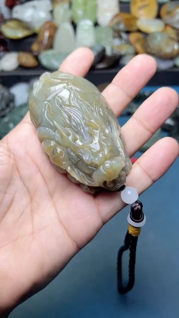 未镶嵌和田玉把件-