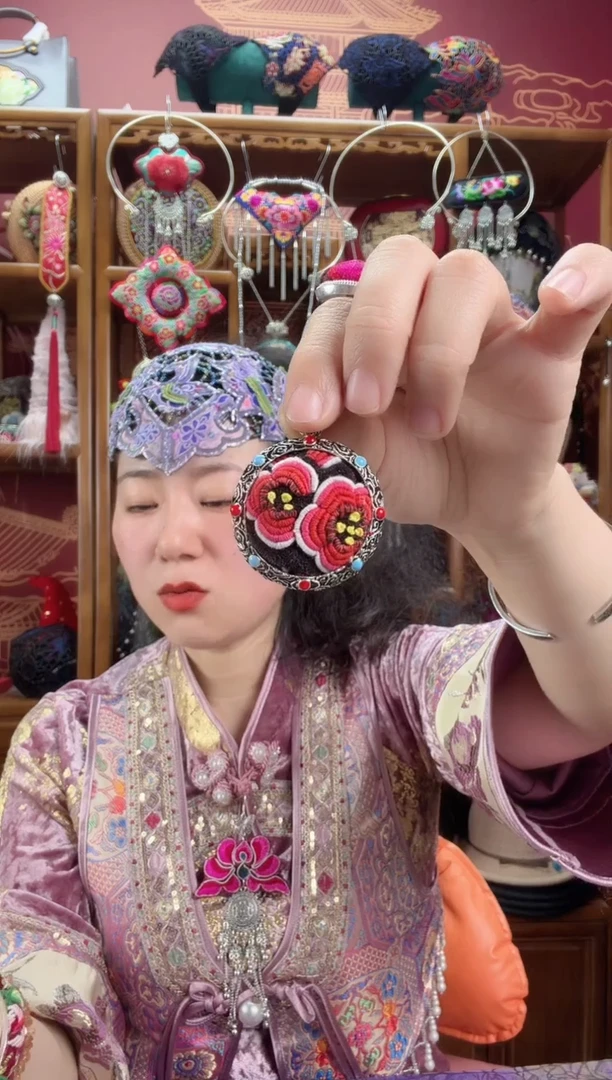 刺绣项链87甜甜家