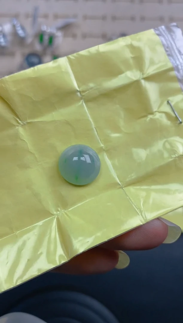 翡翠裸石天然翡翠蛋面94