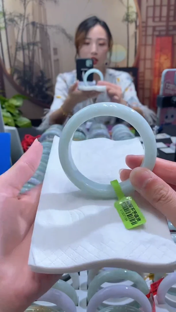 未镶嵌手镯翡翠000057886