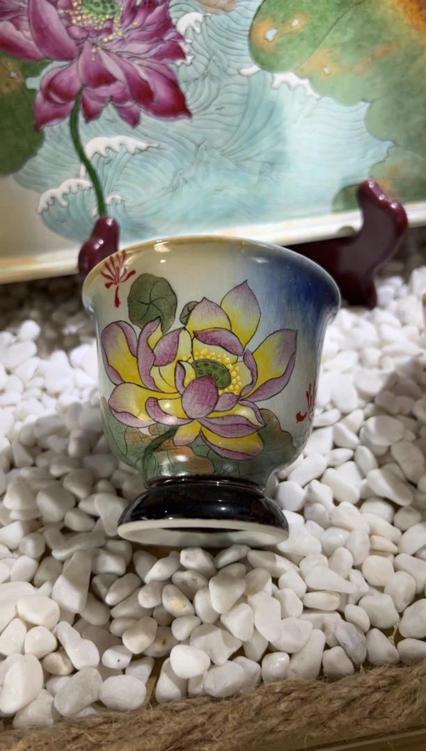 拾泥手绘荷花主人杯