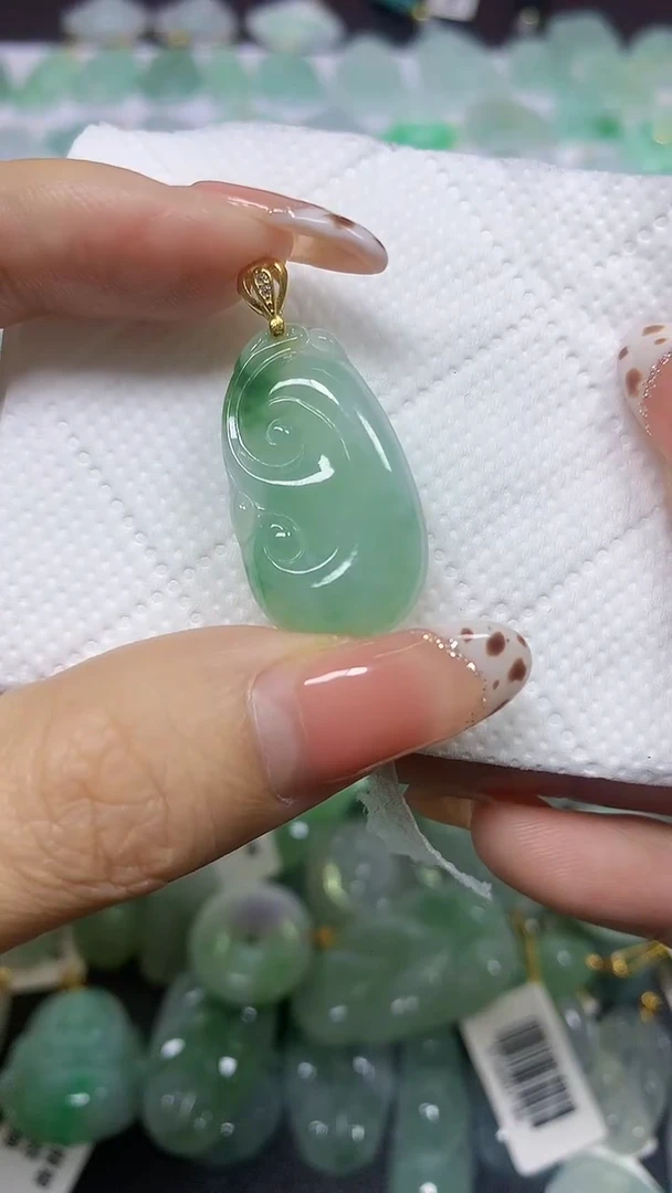 颈饰未镶嵌翡翠天然翡翠A货