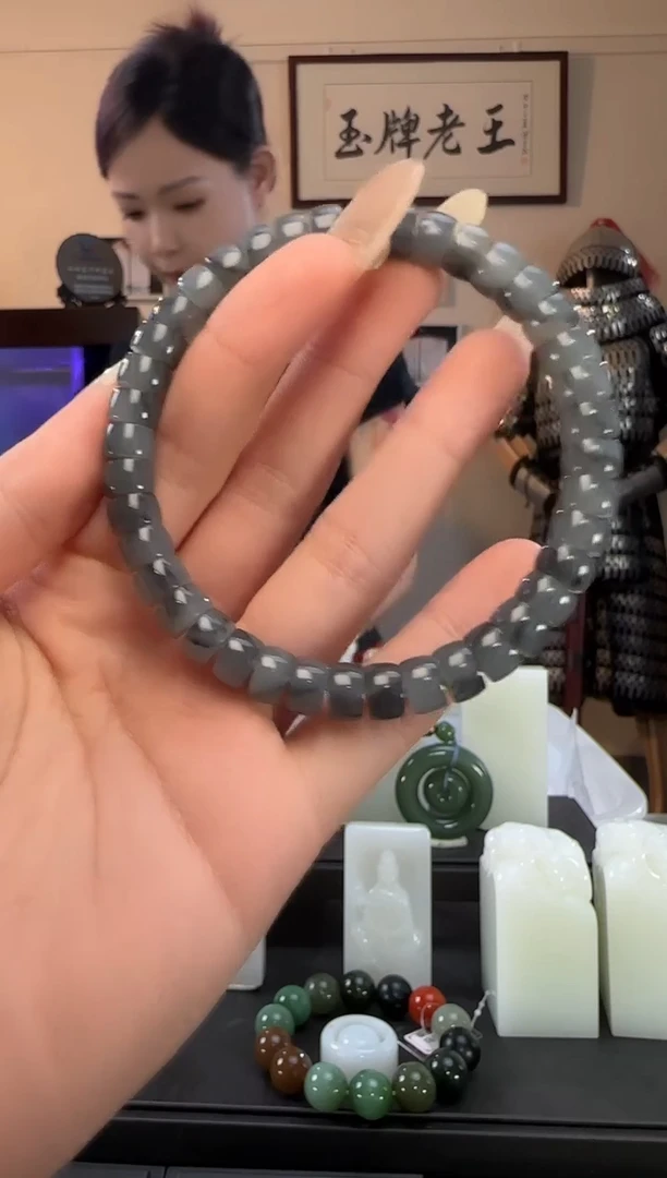 颈饰未镶嵌和田玉青花药片手串（多样性发货）拍一发一