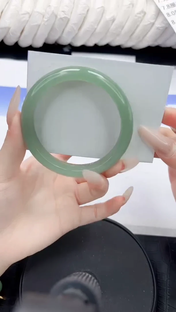 未镶嵌手镯石英质玉108-56