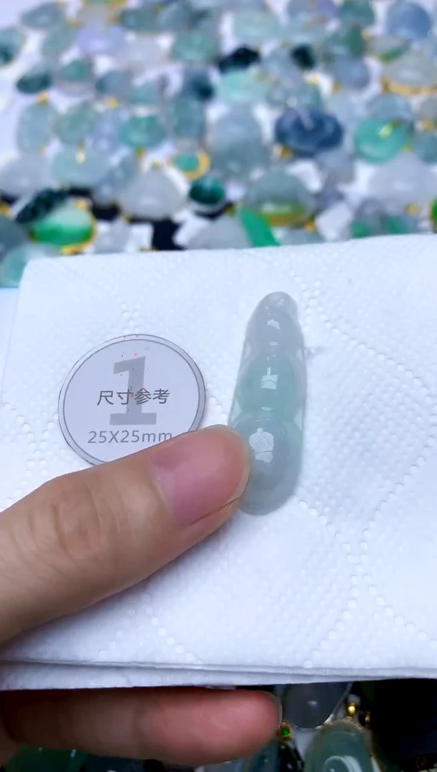 颈饰未镶嵌翡翠天然A货翡翠
