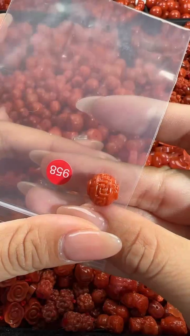 颈饰未镶嵌南红玛瑙1