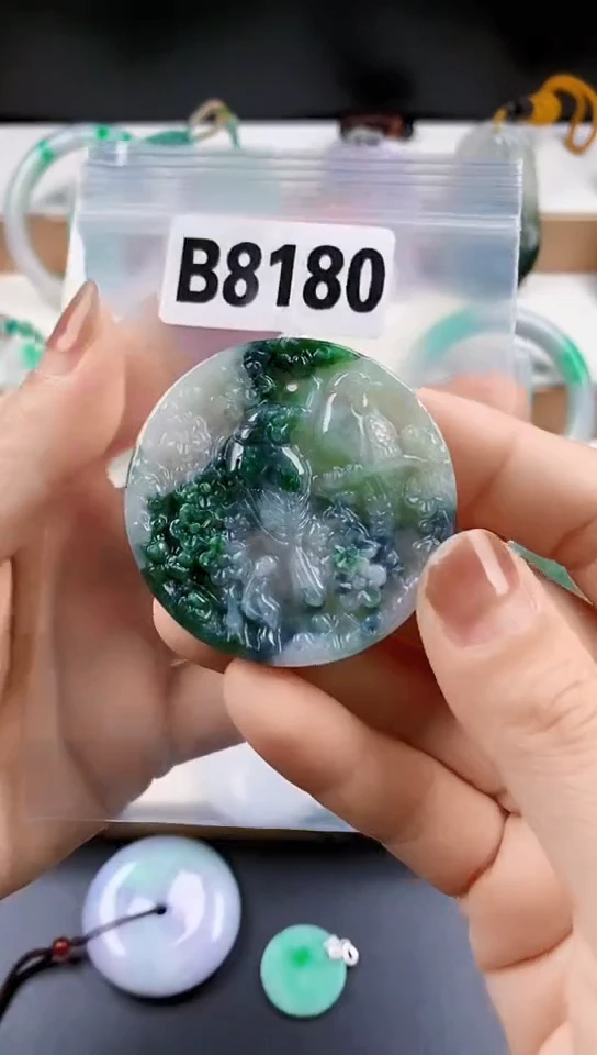 颈饰未镶嵌翡翠天然翡翠吊坠挂件