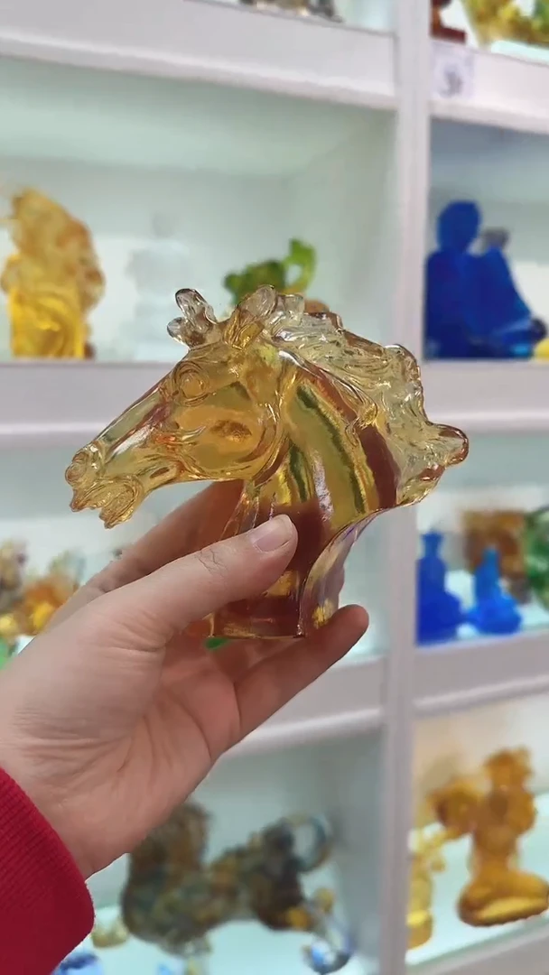 手工艺品琉璃马首