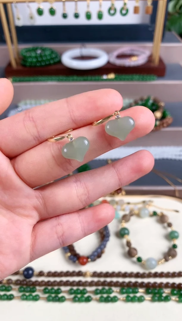 银S925镶嵌和田玉耳饰1