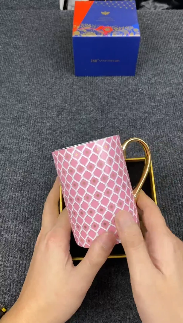 瓷片手工商品，没有品牌