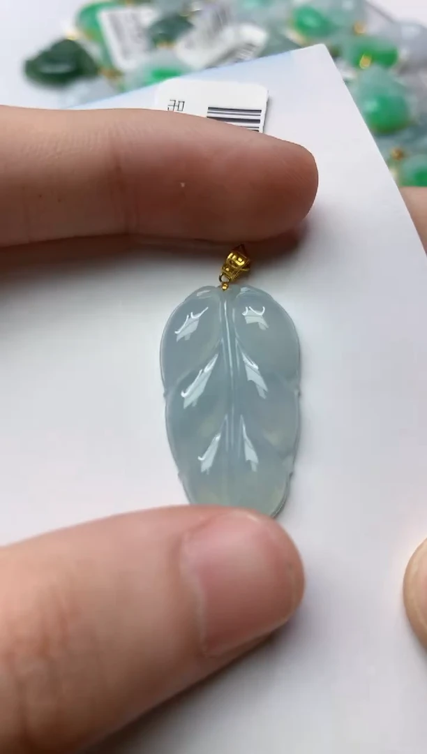 【闪购商品】翡翠颈饰18K金镶嵌65........