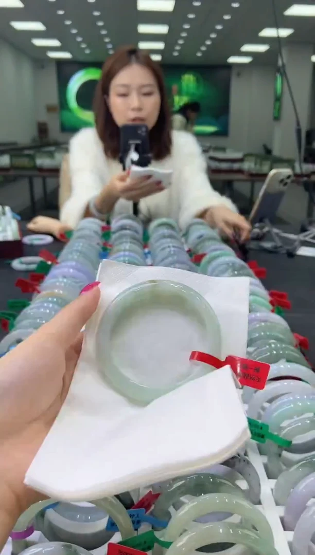 未镶嵌手镯翡翠0058500