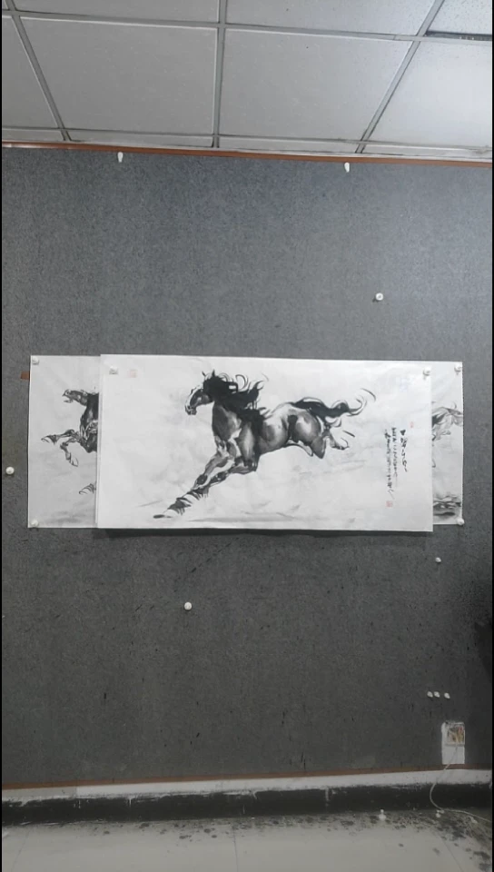 国画水墨写意单骏马图