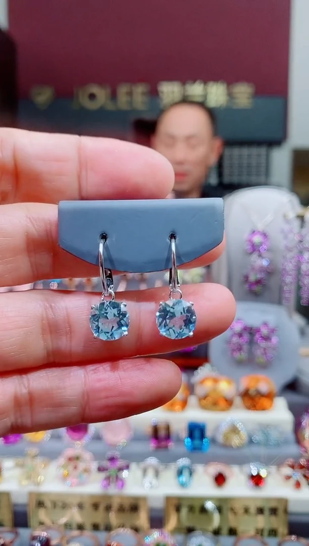 银S925镶嵌托帕石耳钉托帕石耳钉