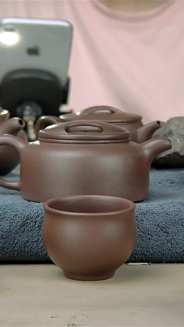 茶壶紫砂底槽清牛盖240cc