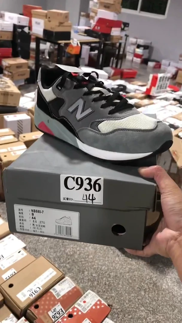 正品 库存休闲鞋44