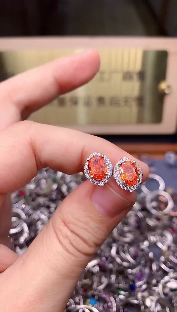 【闪购商品】蓝宝石耳饰银S925镶嵌........