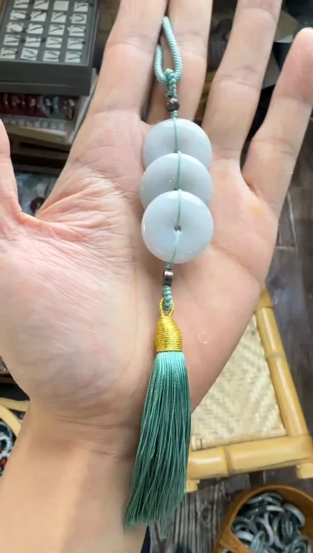 翡翠挂件未镶嵌挂件