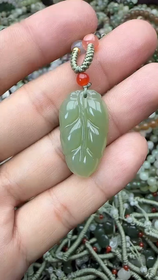 颈饰未镶嵌和田玉拍一发一