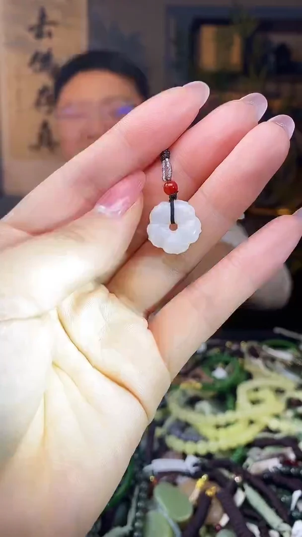 颈饰未镶嵌和田玉多样性发货，拍一发一