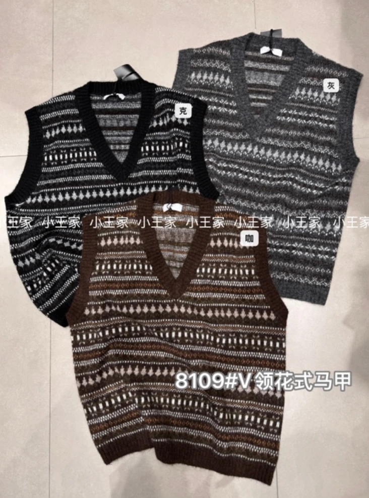 叨叨推荐款 XW#8109#V领复古马甲（冬季新款）FL