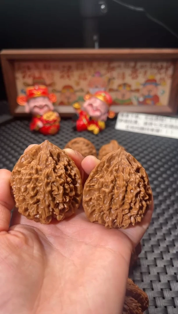 把件文玩核桃招财鼠（字母对）41+