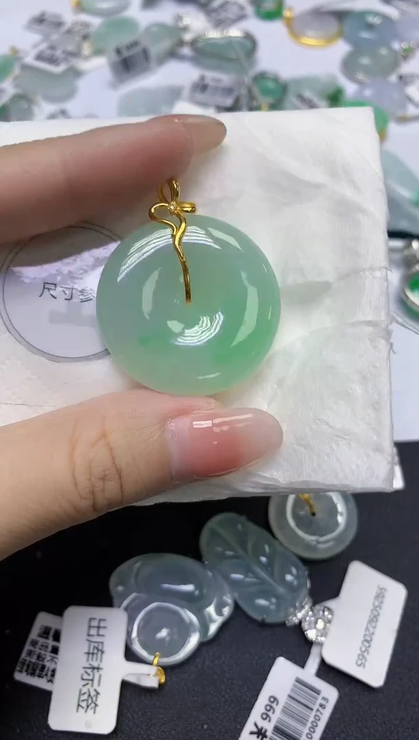 颈饰18K金镶嵌翡翠天然缅甸翡翠A货百元以上9元证书费自理