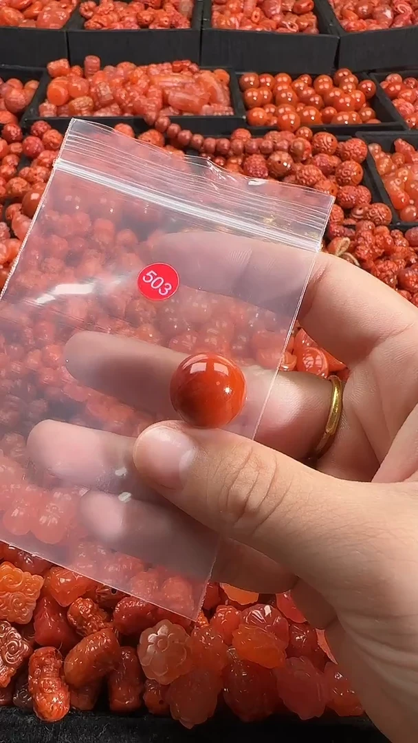 颈饰未镶嵌南红玛瑙1