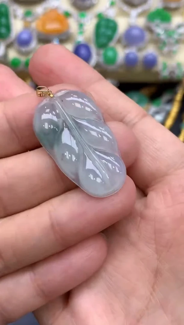 颈饰18K金镶嵌翡翠21-中国好珍宝