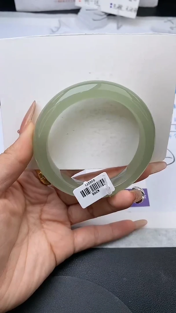 未镶嵌手镯石英质玉w206-DB60+